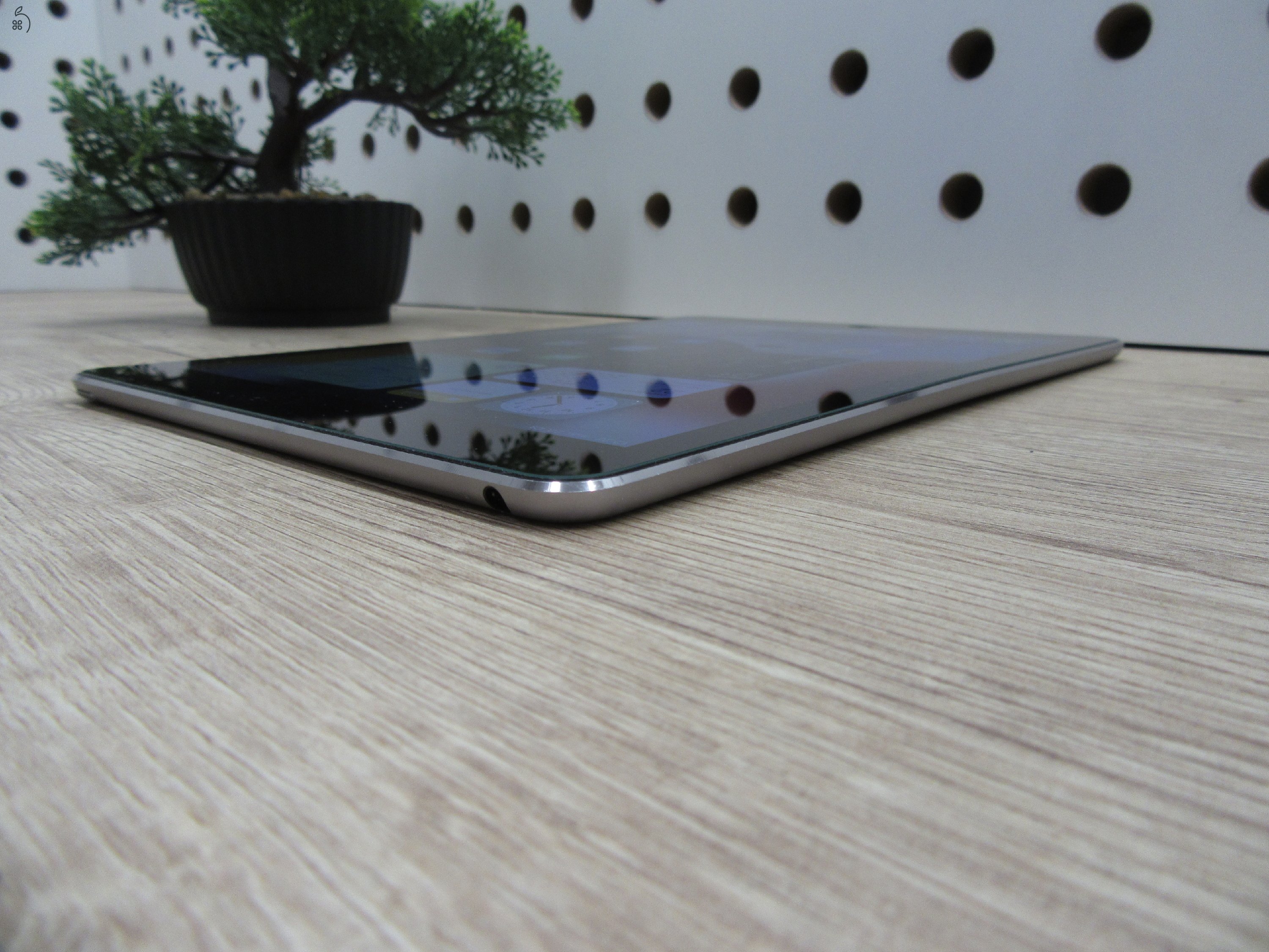Apple iPad Air 2 - Space Gray - Használt, szép állapot