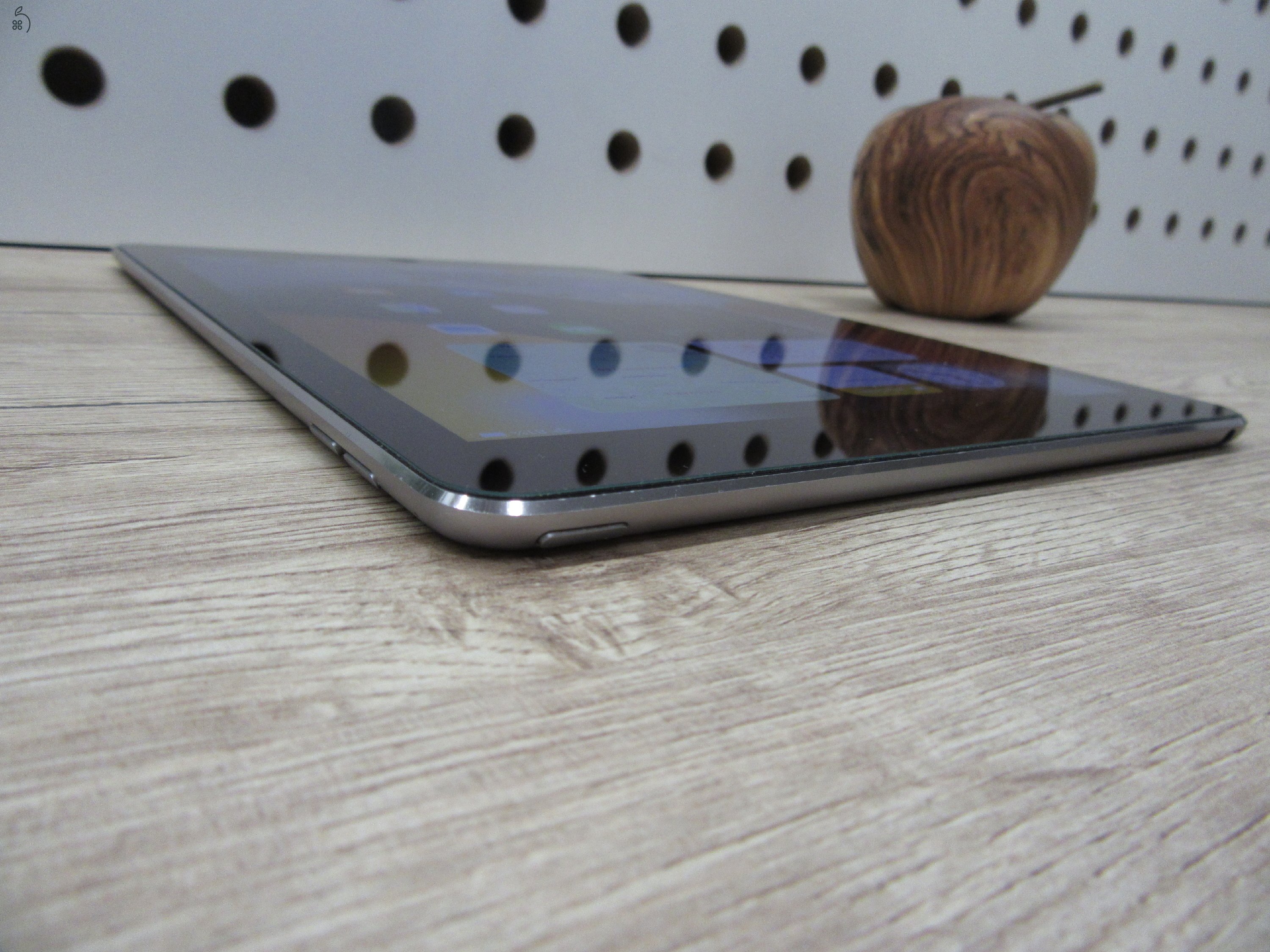 Apple iPad Air 2 - Space Gray - Használt, szép állapot