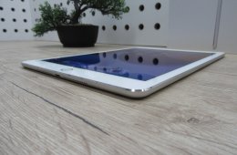  Apple iPad Air 2 - Silver - Használt, szép állapot 