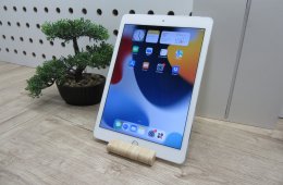  Apple iPad Air 2 - Silver - Használt, szép állapot 