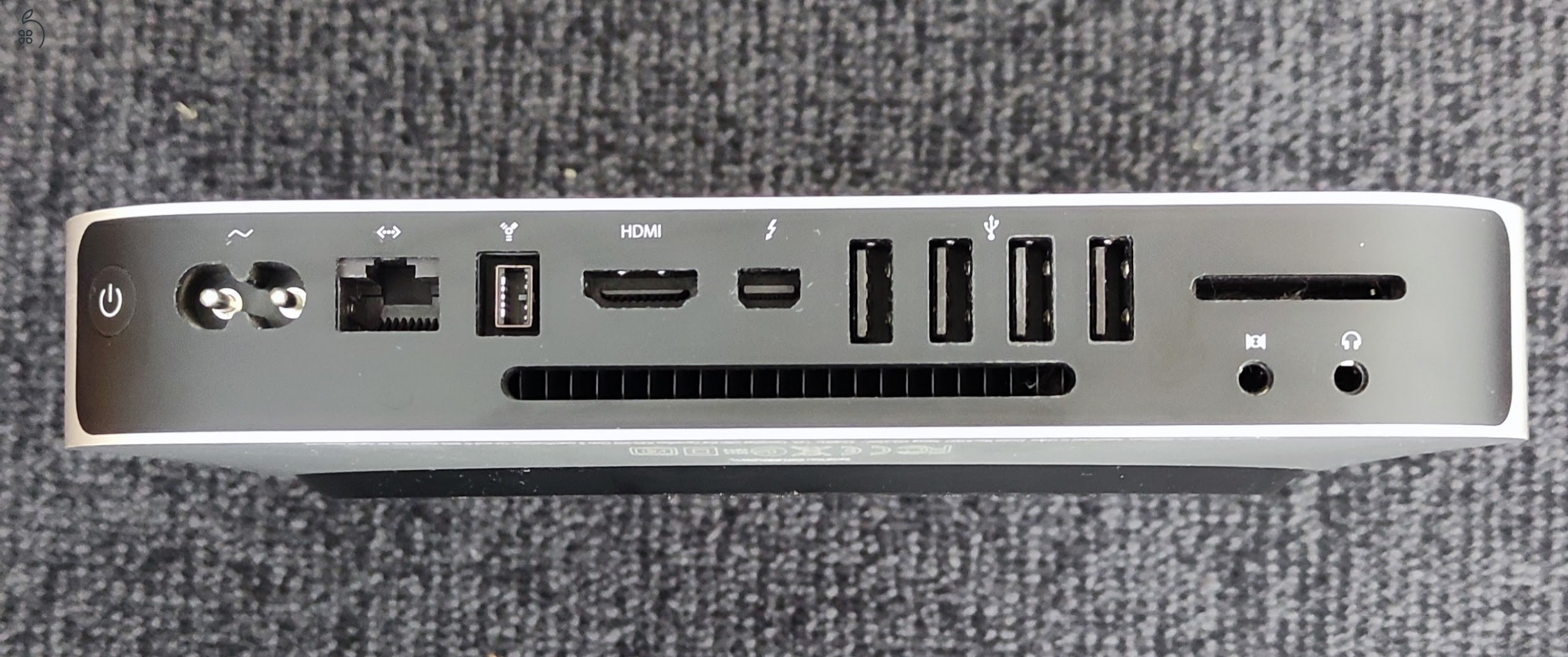 MacMini i5/ 500GB ssd/8GB ram
