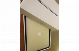 MacBook Air – 8 GB RAM, 128 GB SSD + Tartozékok