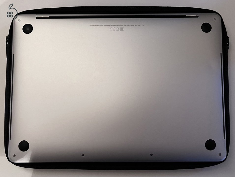 MacBook Pro (13 hüvelykes, 2019, négy Thunderbolt 3 port)