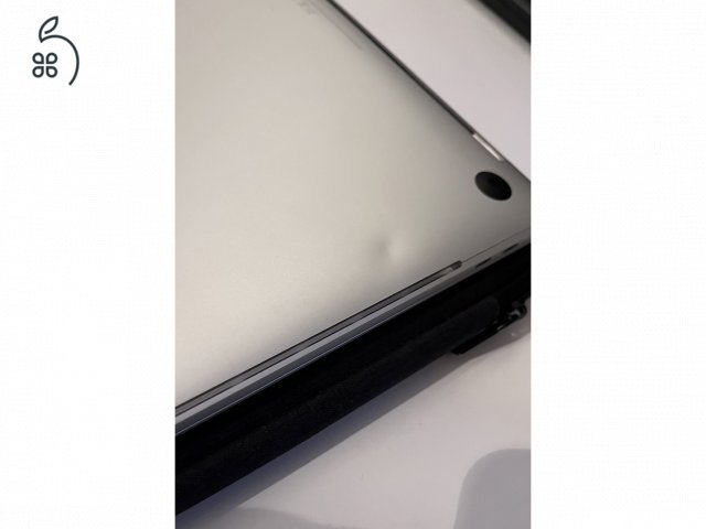 MacBook Pro (13 hüvelykes, 2019, négy Thunderbolt 3 port)