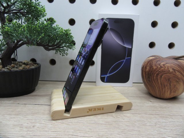 Apple iPhone 16 Pro - Black Titanium - Használt, karcmentes