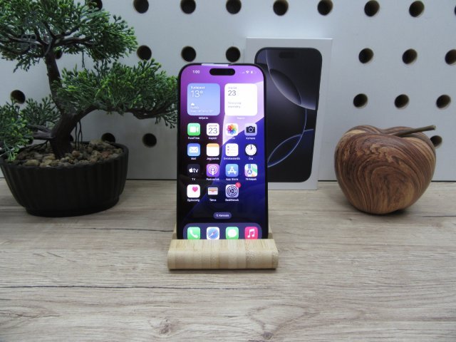Apple iPhone 16 Pro - Black Titanium - Használt, karcmentes