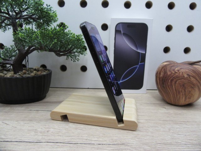 Apple iPhone 16 Pro - Black Titanium - Használt, karcmentes