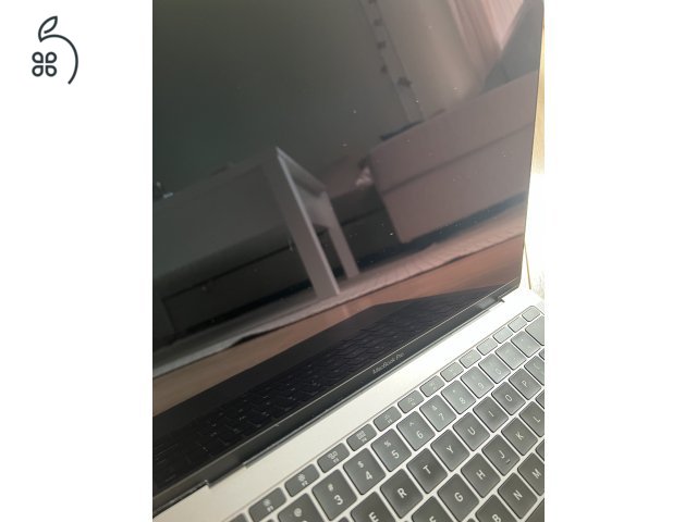 Apple Macbook Pro 13” 2017 128 GB Angol Billentyűzet