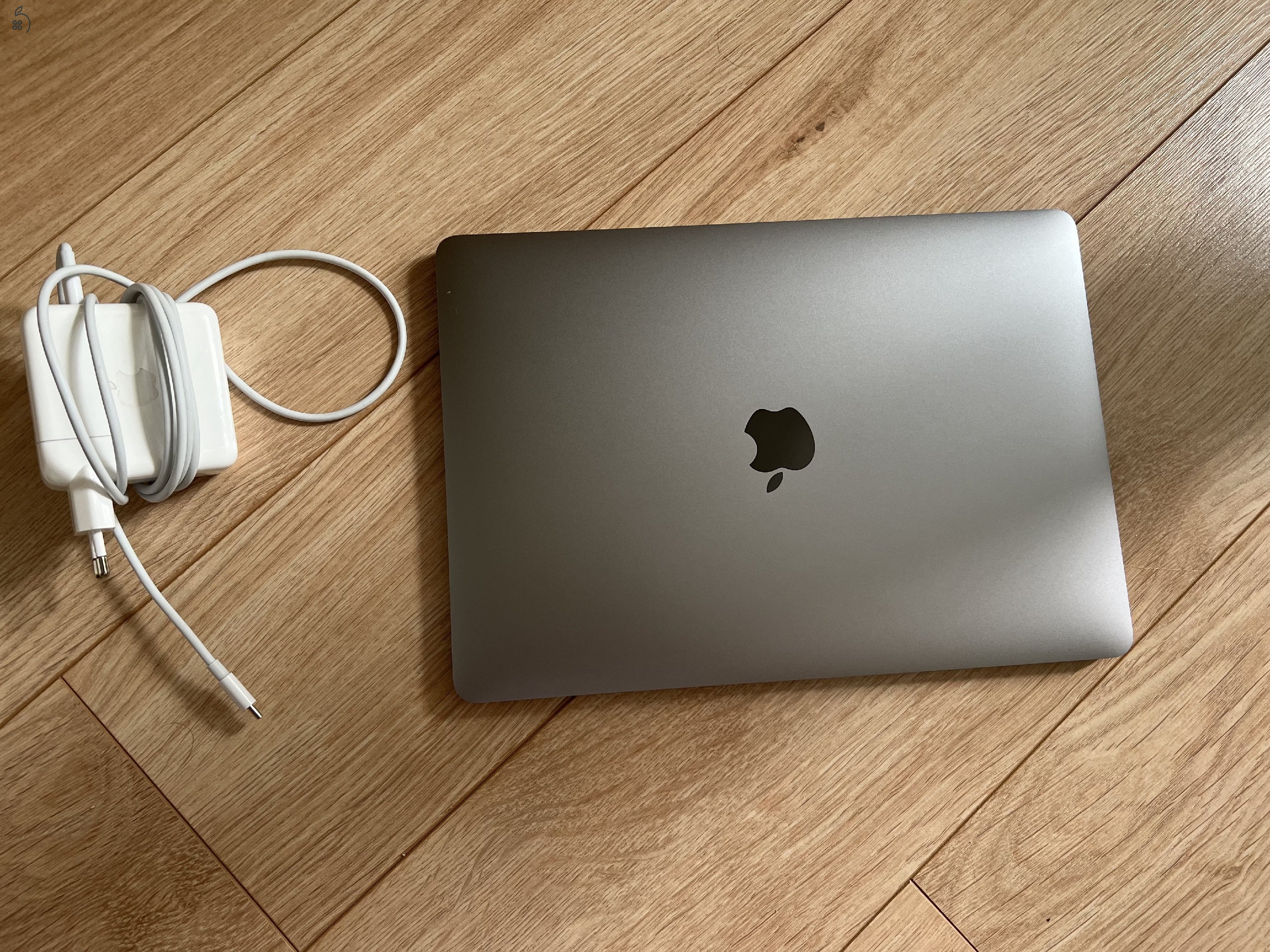 Apple Macbook Pro 13” 2017 128 GB Angol Billentyűzet