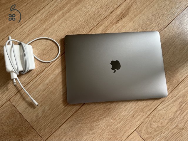 Apple Macbook Pro 13” 2017 128 GB Angol Billentyűzet
