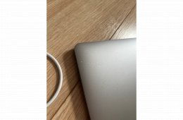 Apple Macbook Pro 13” 2017 128 GB Angol Billentyűzet