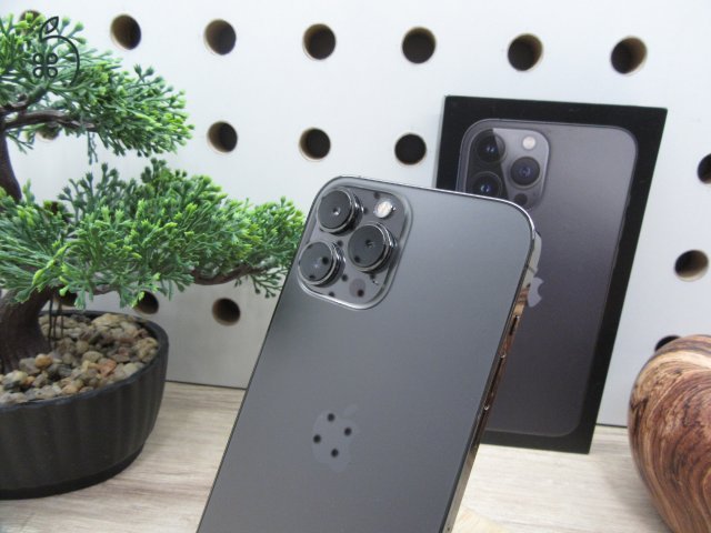 Apple iPhone 13 Pro Max - Graphite - Használt, újszerű, karcmentes