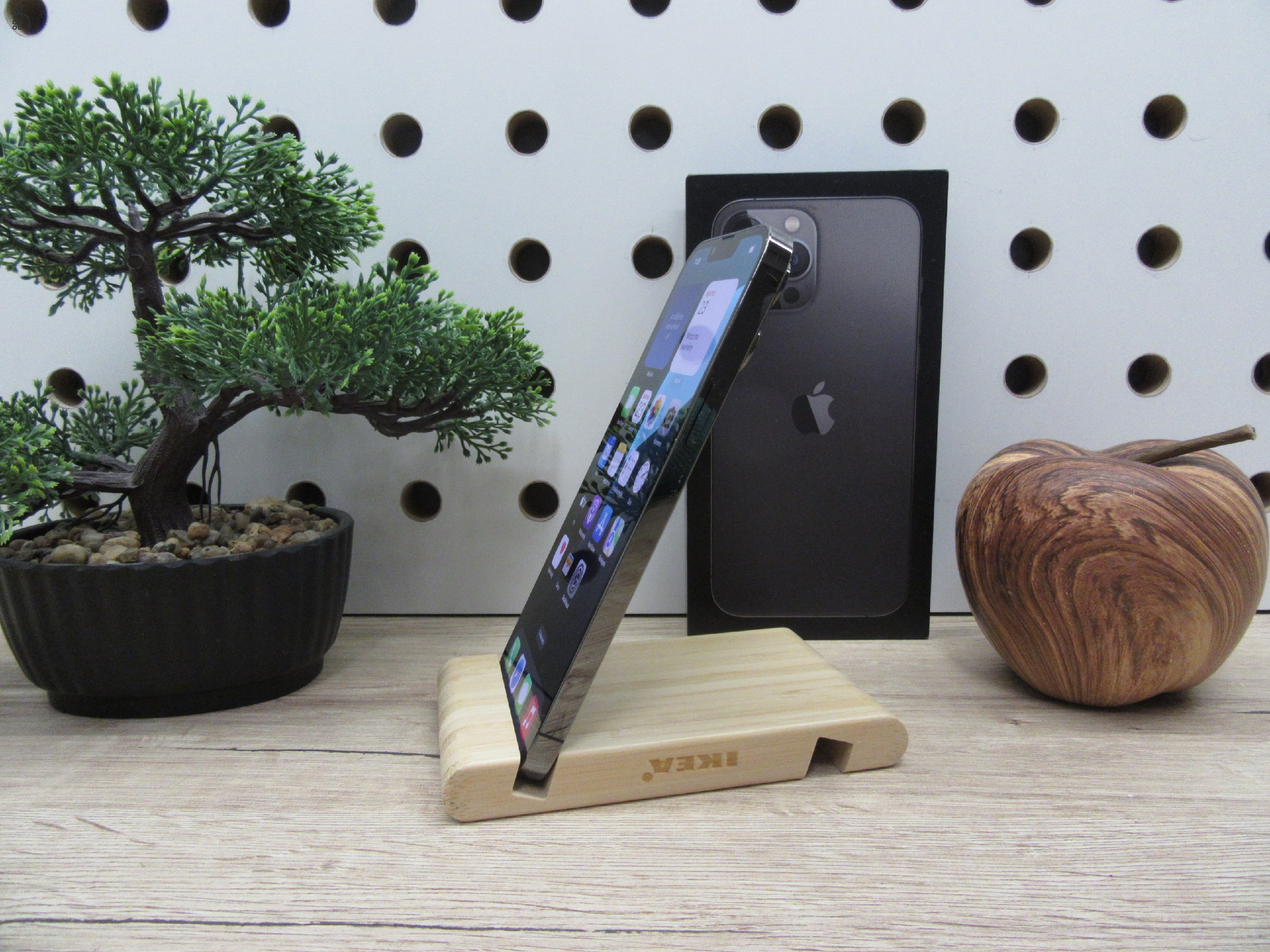 Apple iPhone 13 Pro Max - Graphite - Használt, újszerű, karcmentes