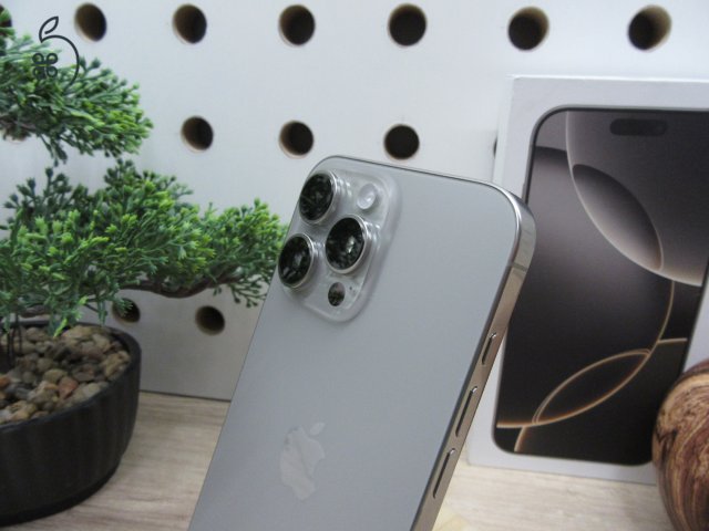 Apple 16 Pro Max - Natural Titanium - Új, kipróbált