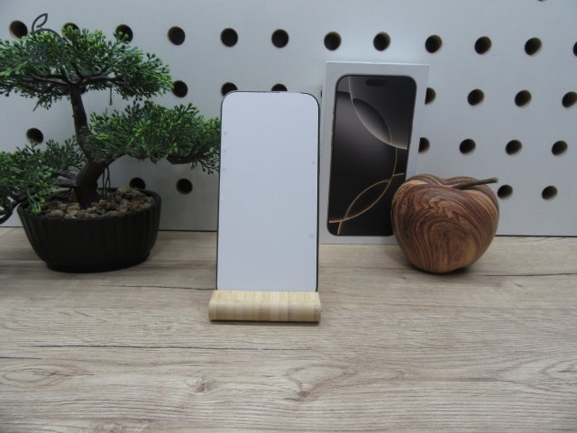 Apple 16 Pro Max - Natural Titanium - Új, kipróbált