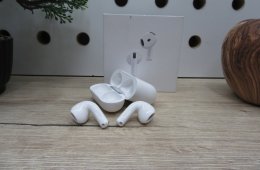 Apple Airpods 4 - Használt, karcmentes