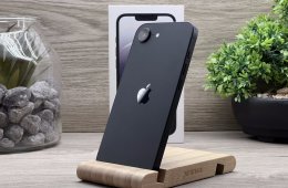 Hibátlan iPhone 16e Black 128GB 2 ÉV Garanciával Számlával Aksi 100%