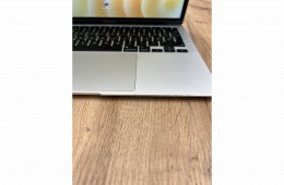 MacBook Air 2020 13” i3 256GB