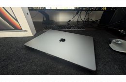 MacBook Pro 16
