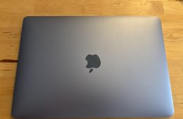 MacBook Air M1 / 8GB / 256GB (szép állapot)