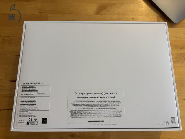 MacBook Air M1 / 8GB / 256GB (szép állapot)
