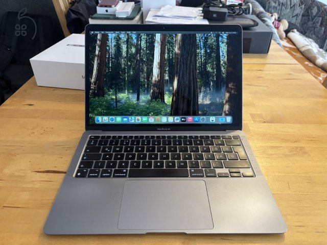 MacBook Air M1 / 8GB / 256GB (szép állapot)