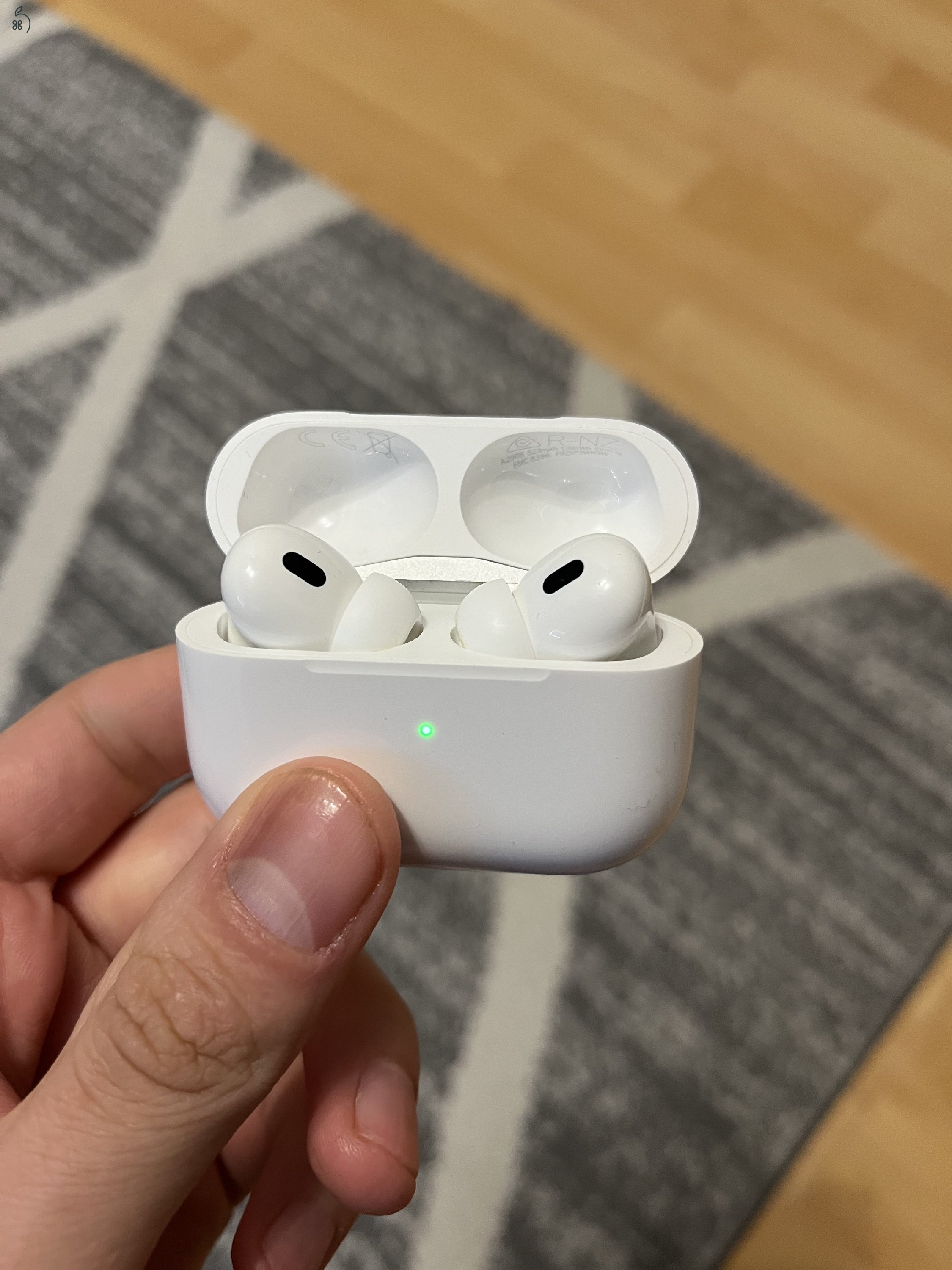 Apple AirPods Pro 2. generációs MagSafe tokkal (USB-C) Eladó/Cserélhető!
