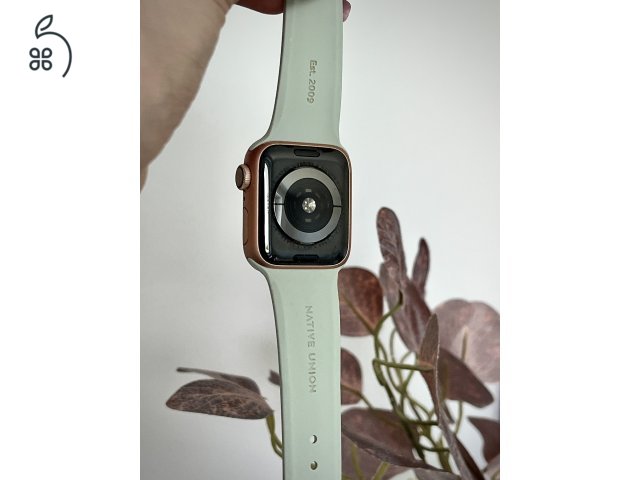 iPhone 12 Pro 128GB + Apple Watch Series 4 + kiegészítők