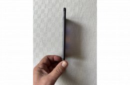 iPhone 8 Plus újszerű állapotban eladó