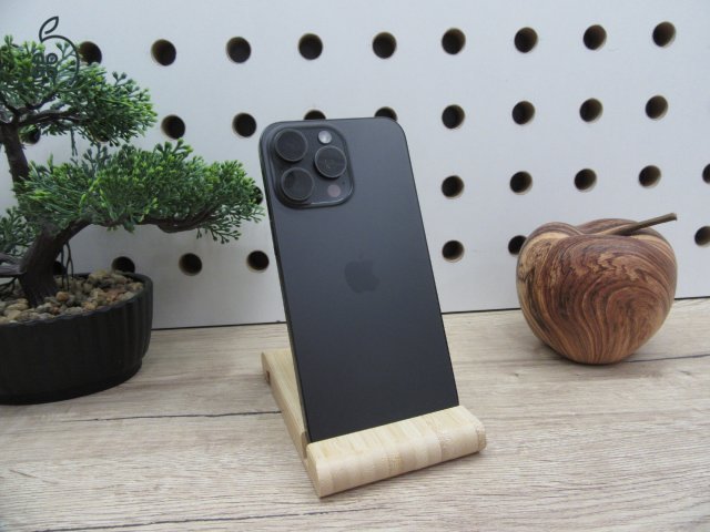 Apple iPhone 15 Pro Max - Black Titanium - Használt, karcmentes