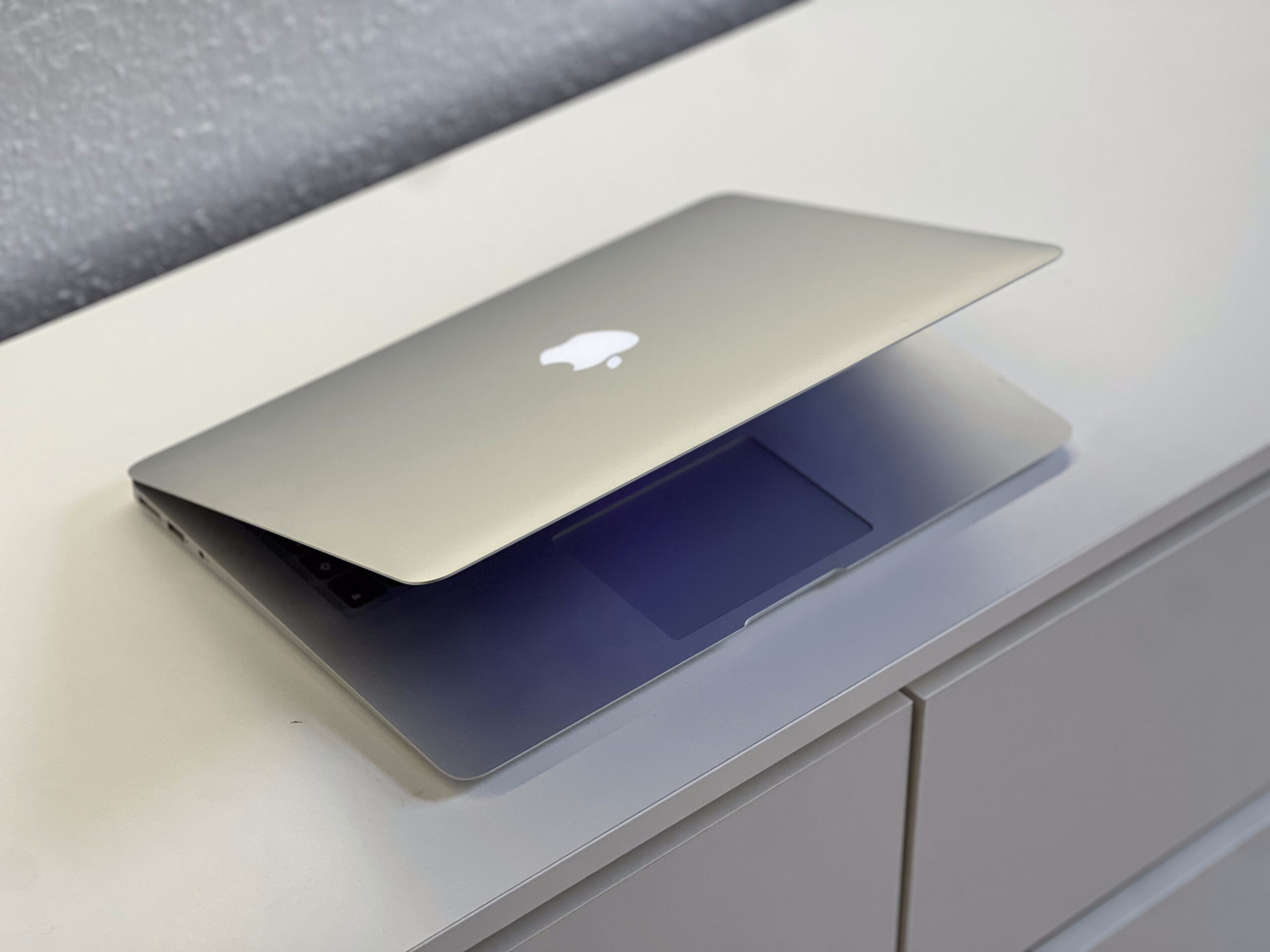 Hibátlan MacBook Air 2017 13 128GB 2 ÉV Garanciával Számlával Aksi 100%