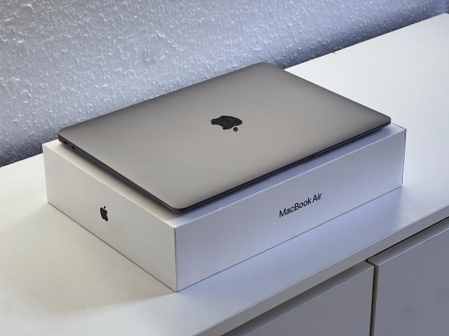 MacBook Air 2020 13 M1 256GB 2 ÉV Garanciával Számlával
