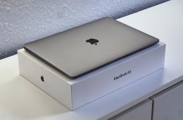 MacBook Air 2020 13 M1 256GB 2 ÉV Garanciával Számlával