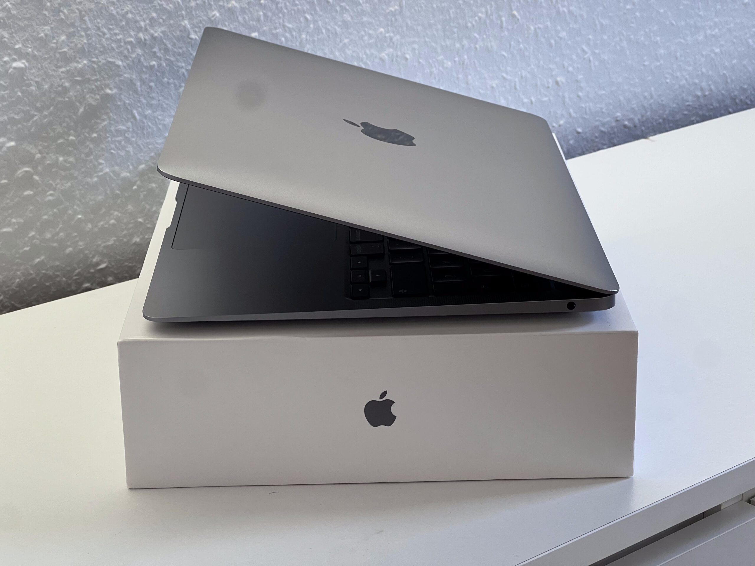 MacBook Air 2020 13 M1 256GB 2 ÉV Garanciával Számlával
