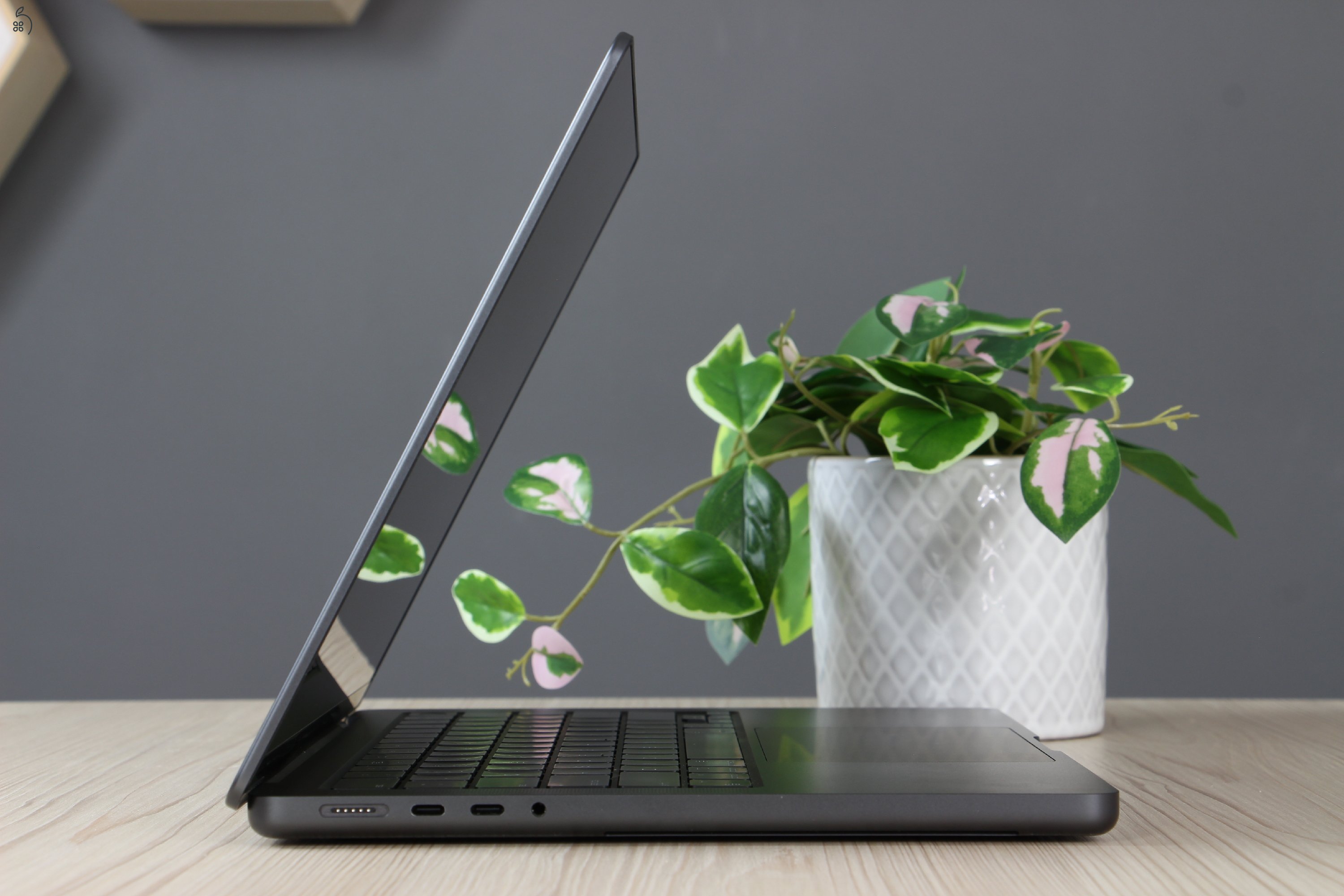 MacBook Pro 14
