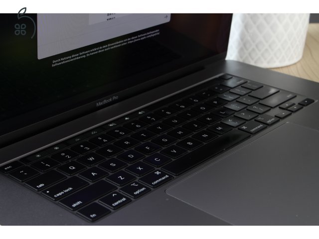 Apple Macbook Pro 16