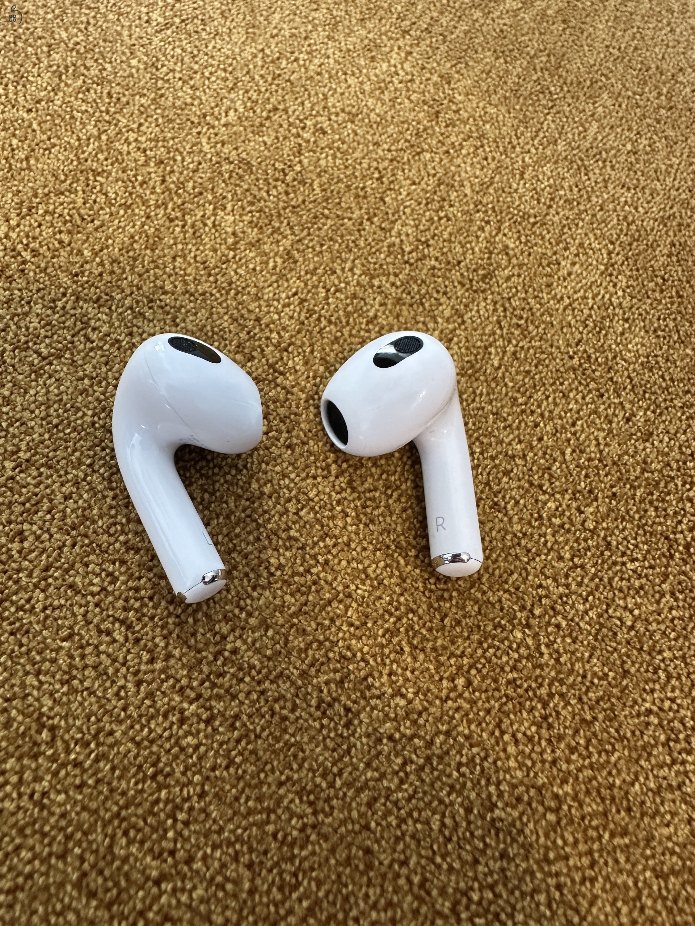 AirPods with MagSafe Charging Case (3rd gen.)