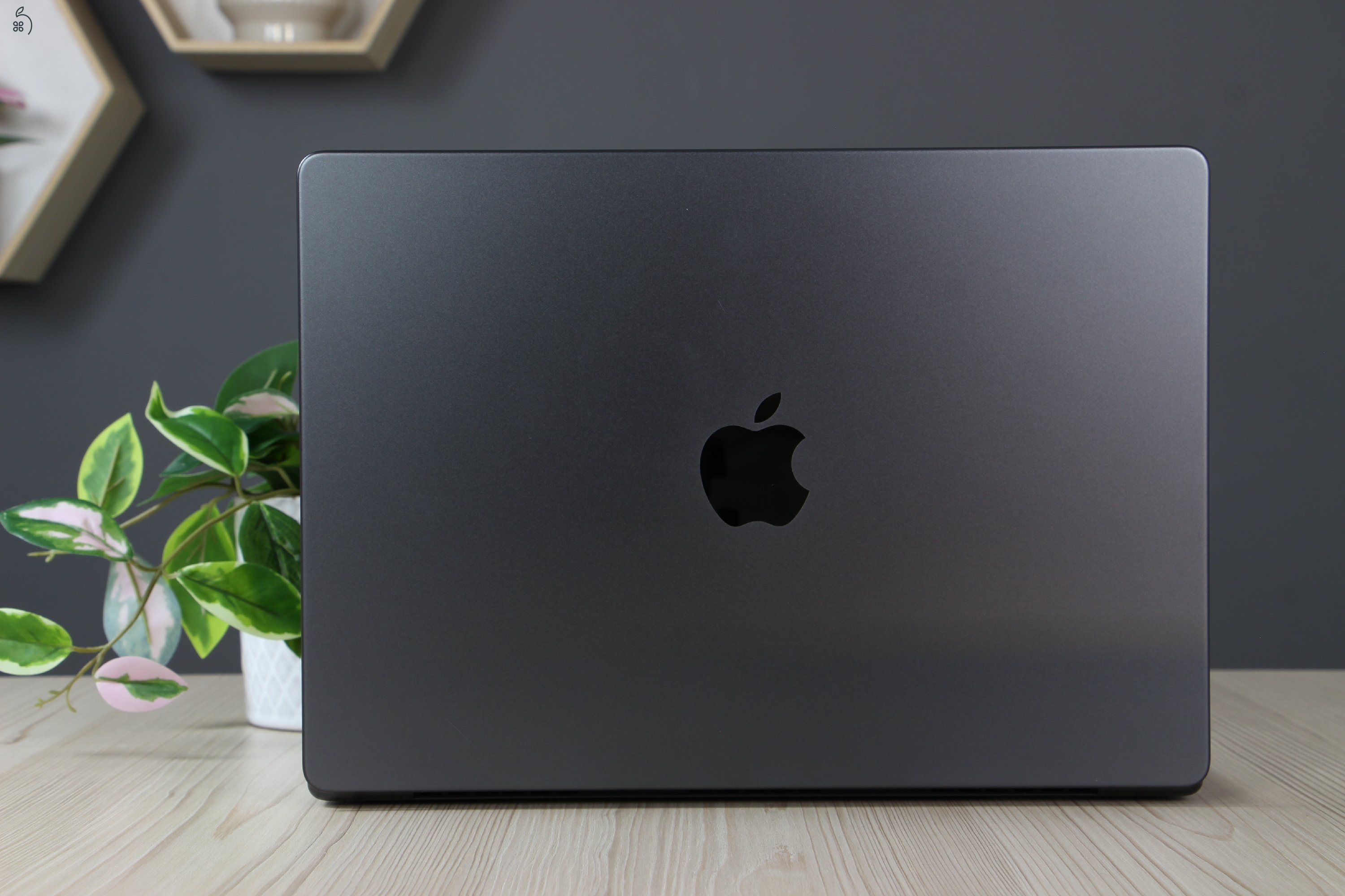 Apple Macbook Pro 14