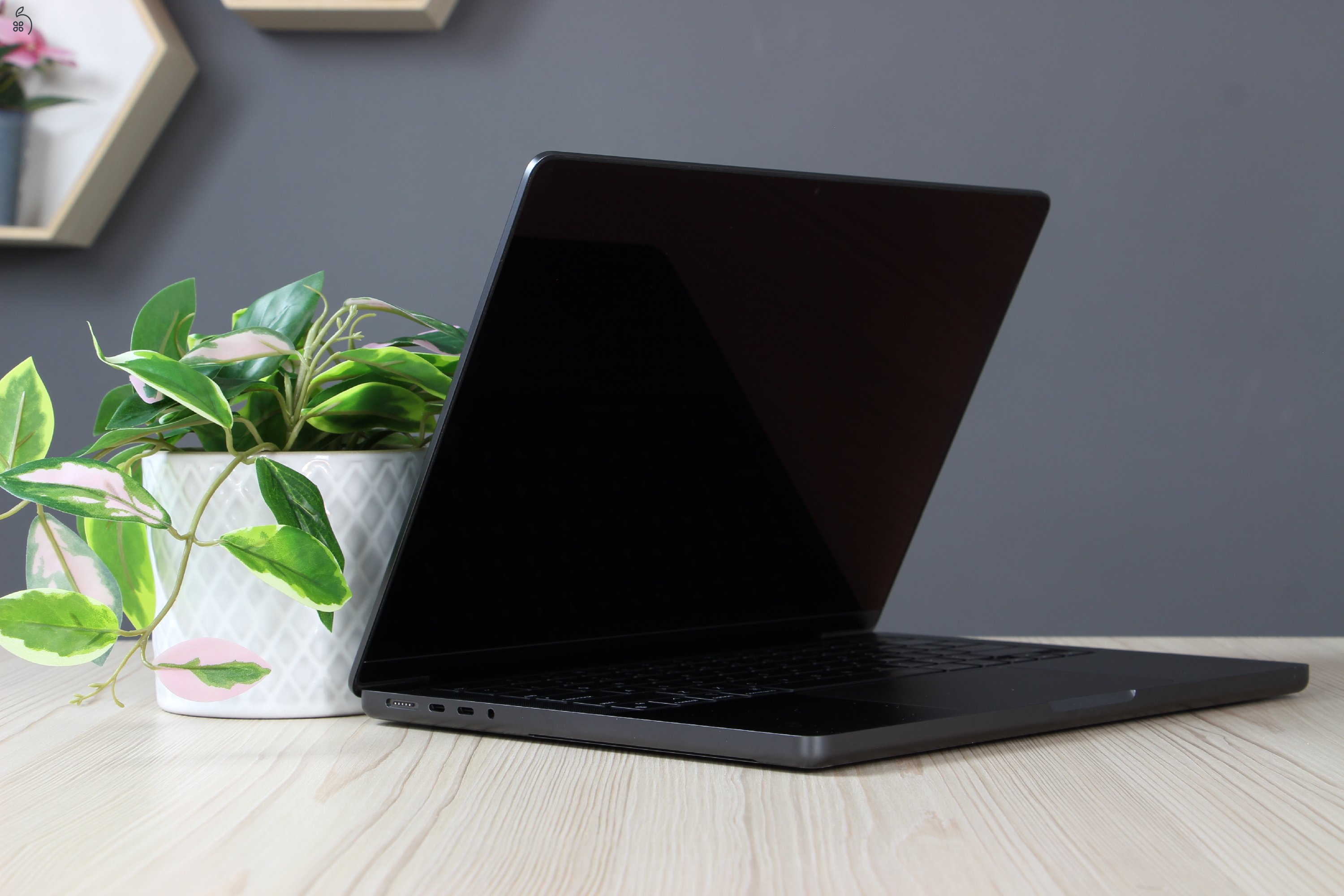 Apple Macbook Pro 14