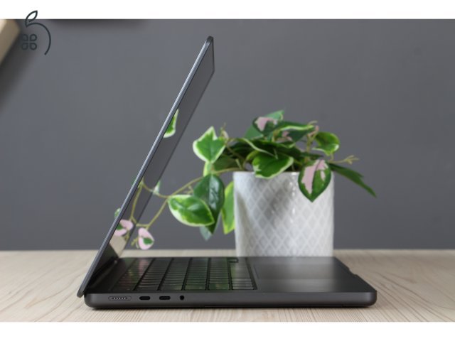 Apple Macbook Pro 14