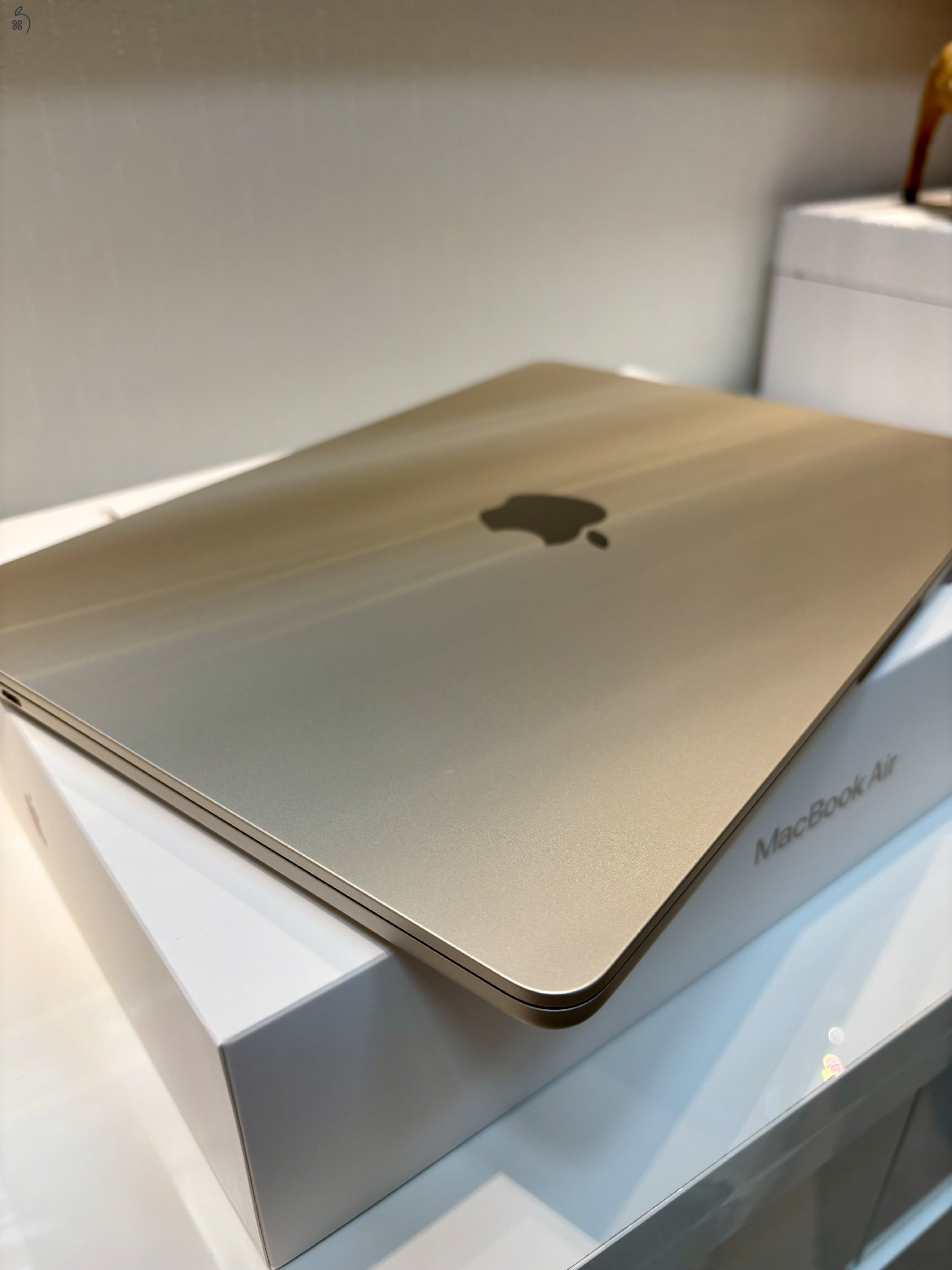 M4 MacBook Air 13” 2025 starlight