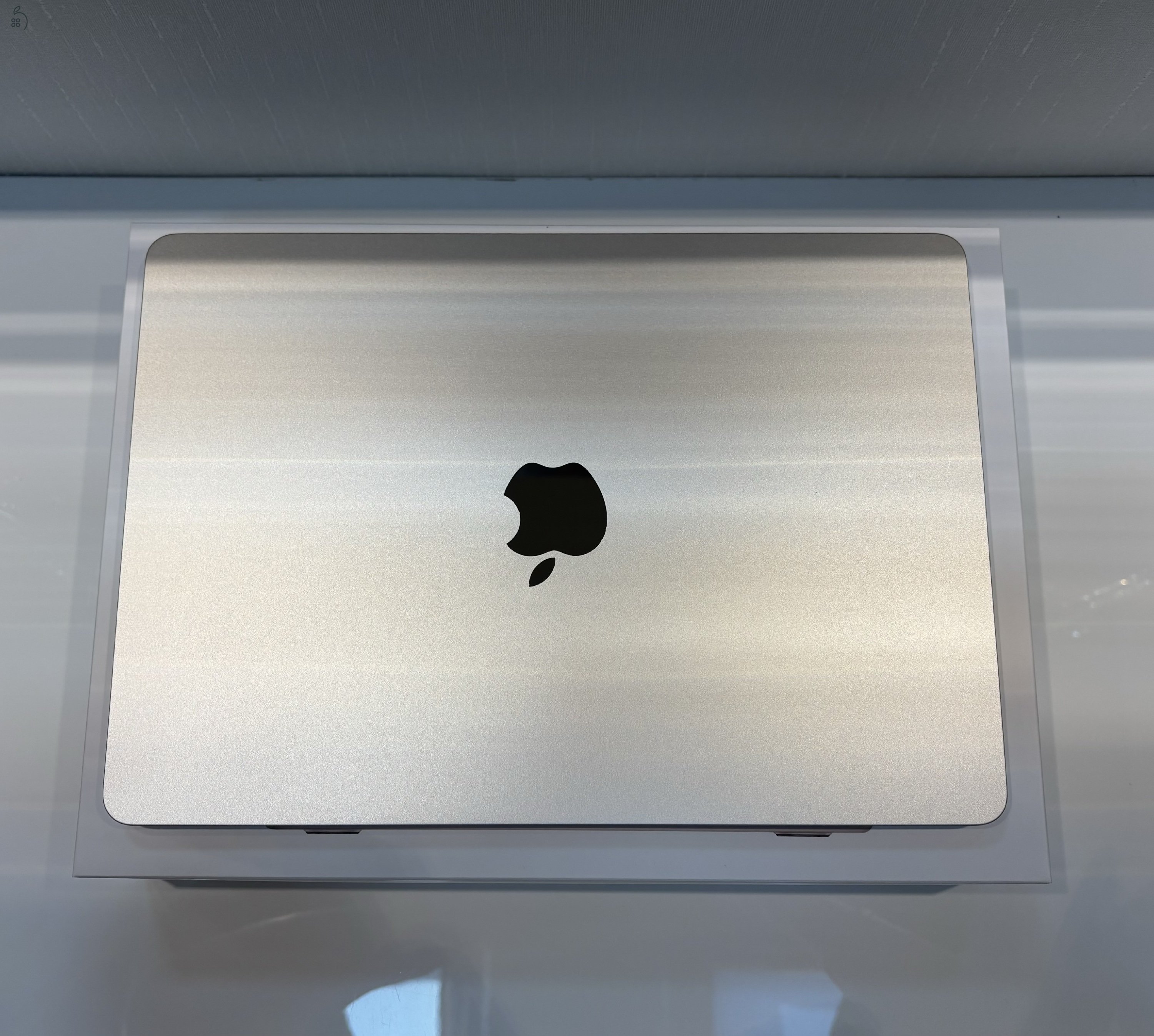 M4 MacBook Air 13” 2025 starlight