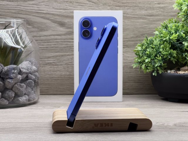Hibátlan iPhone 16 Ultramarine 128GB 2 ÉV Garanciával Számlával Aksi 100%