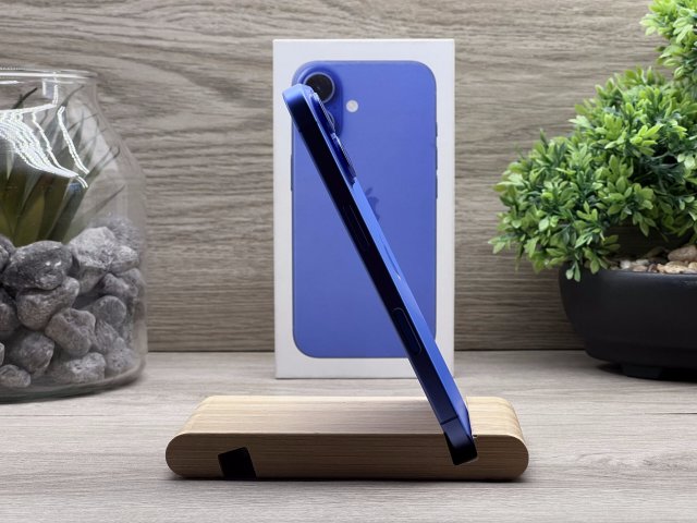 Hibátlan iPhone 16 Ultramarine 128GB 2 ÉV Garanciával Számlával Aksi 100%