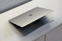 MacBook Air 2020 13 M1 256GB 2 ÉV Garanciával Számlával