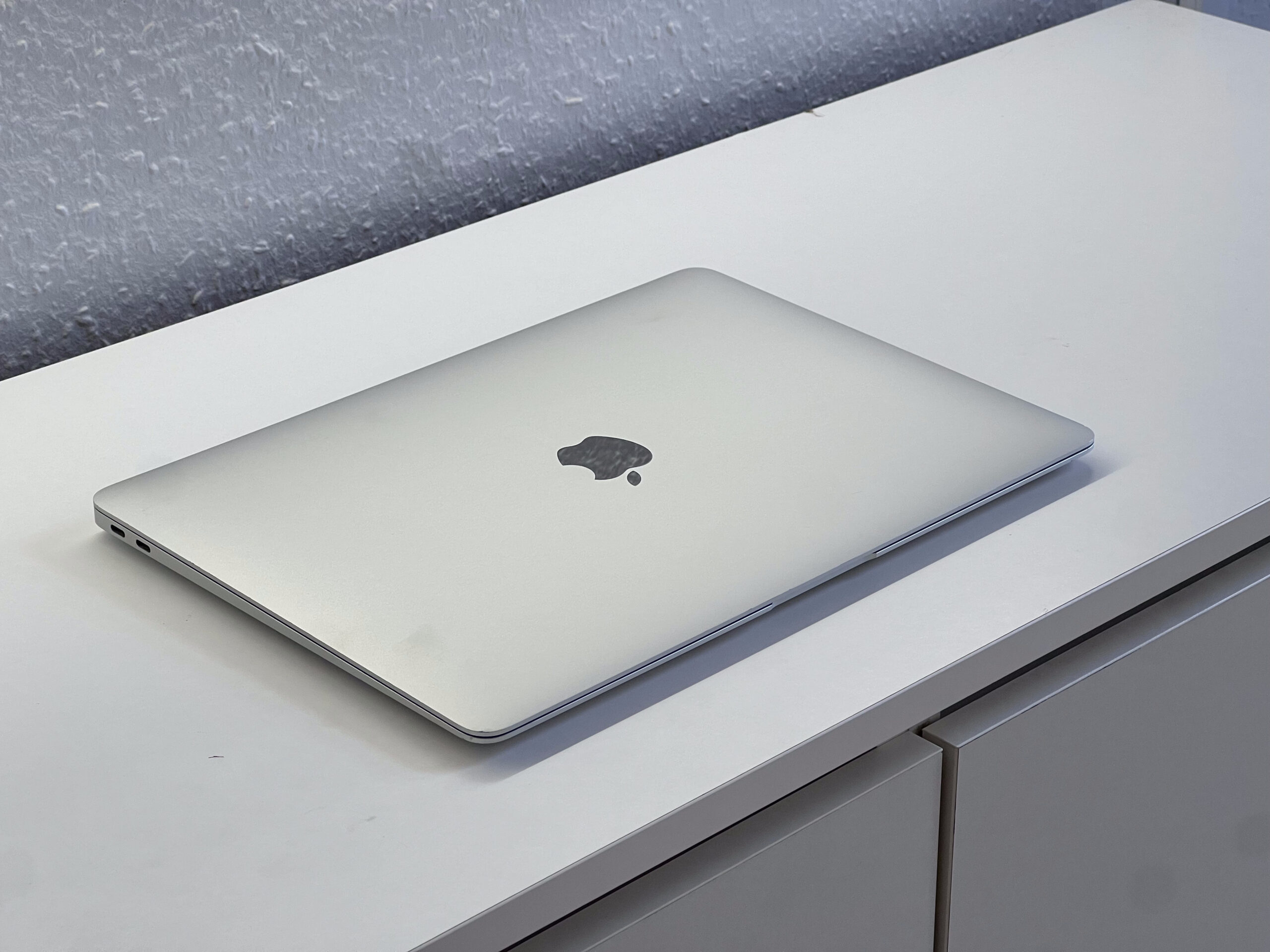 MacBook Air 2020 13 M1 256GB 2 ÉV Garanciával Számlával