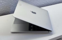 MacBook Air 2020 13 M1 256GB 2 ÉV Garanciával Számlával