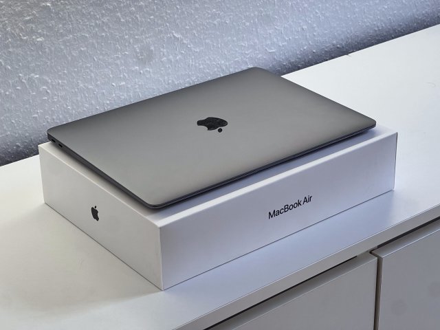 MacBook Air 2020 13 M1 256GB 2 ÉV Garanciával Számlával