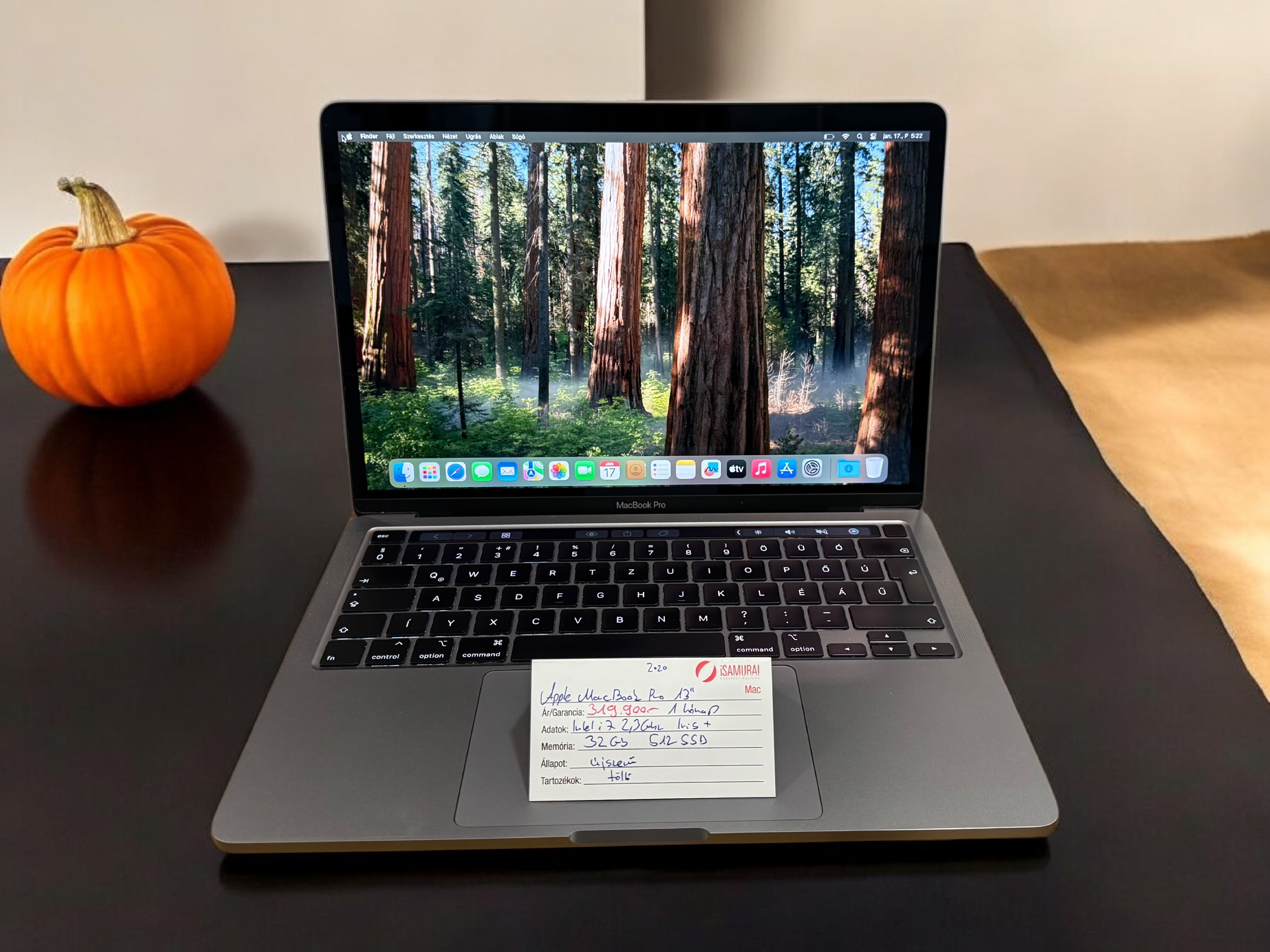 106. Apple MacBook Pro 13
