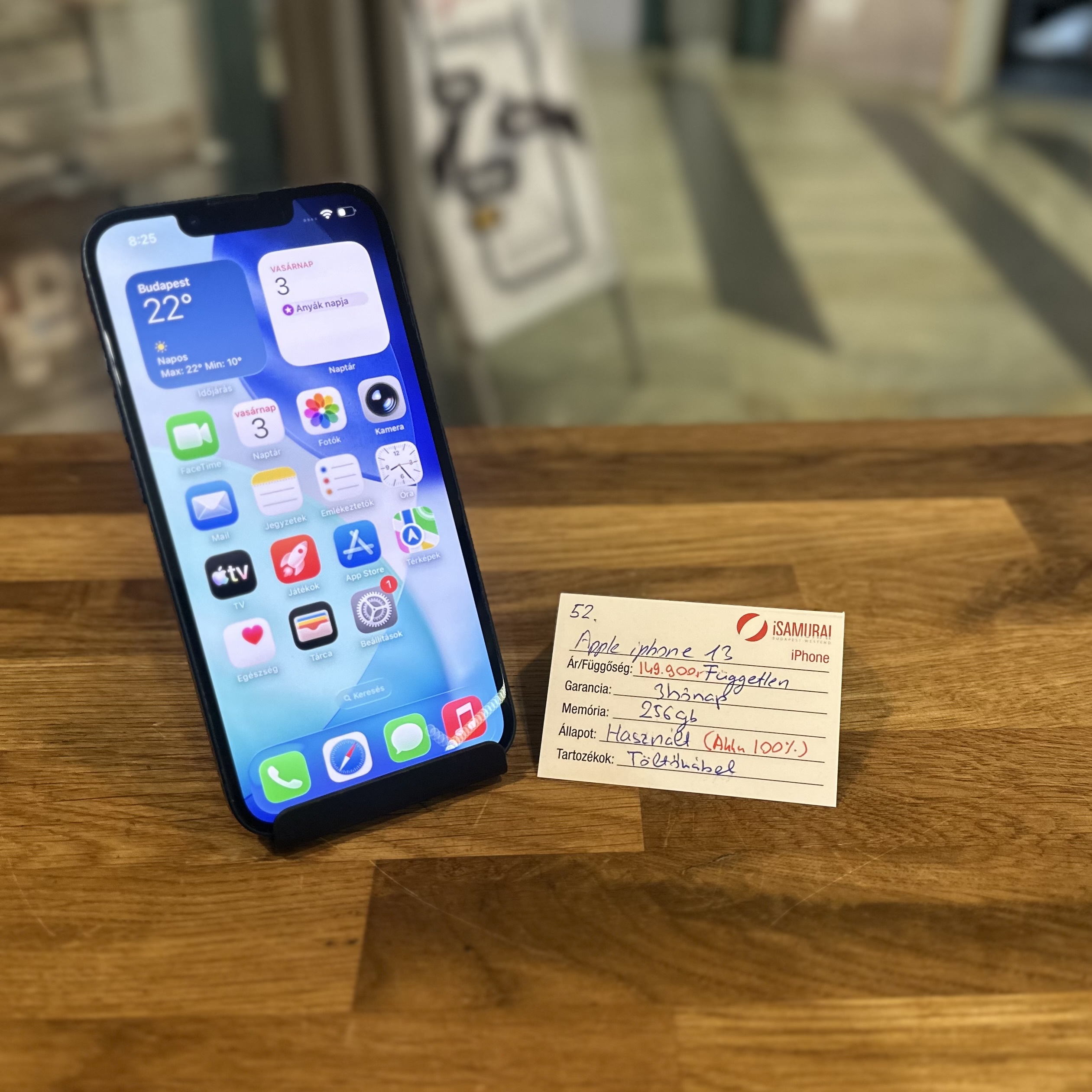 52. Apple iPhone 13 - 256 GB - Fekete - Akku 100%